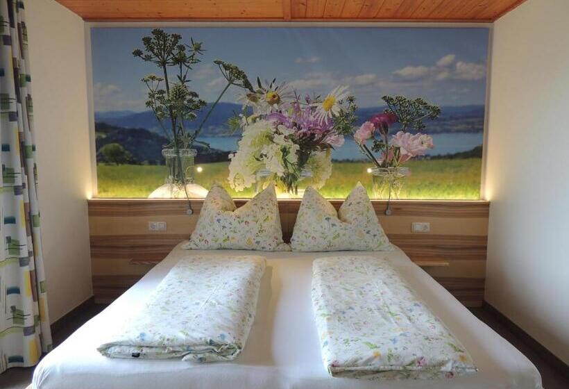 Bed and Breakfast Ferienwohnungen Schöbringer