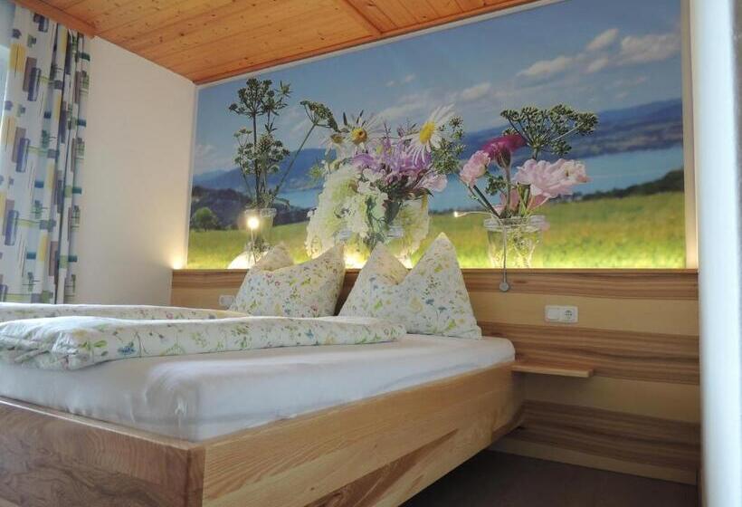 住宿加早餐  Ferienwohnungen Schöbringer