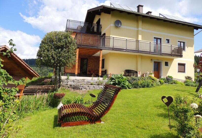 Bed and Breakfast Ferienwohnungen Schöbringer