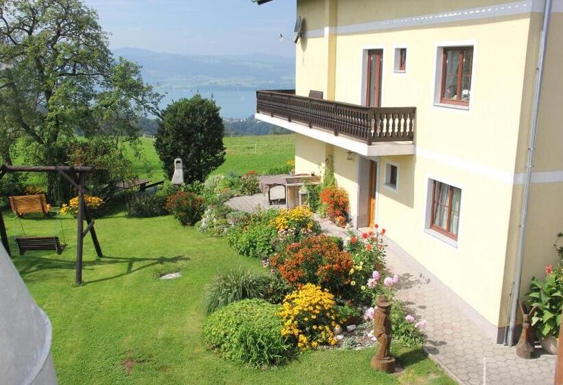 住宿加早餐  Ferienwohnungen Schöbringer