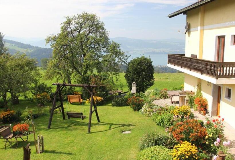 Bed and Breakfast Ferienwohnungen Schöbringer