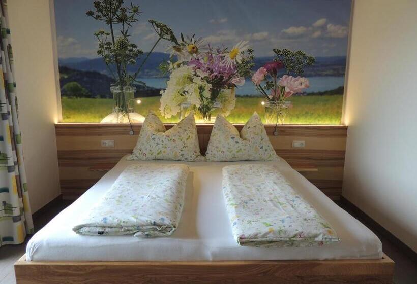 Bed and Breakfast Ferienwohnungen Schöbringer