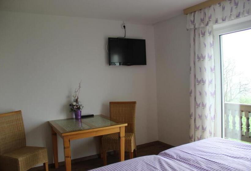 住宿加早餐  Ferienwohnungen Schöbringer