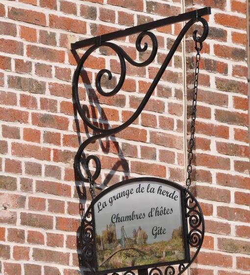 مبيت وإفطار Grange De La Herde