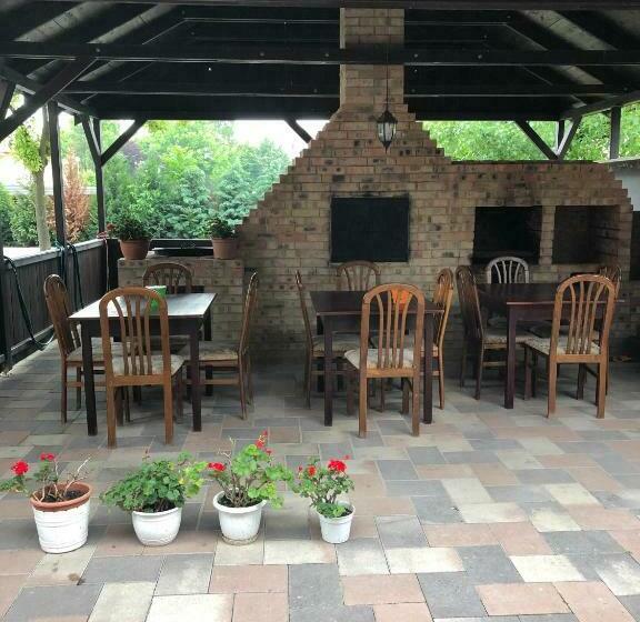 住宿加早餐  Kerekes Panzió és étterem