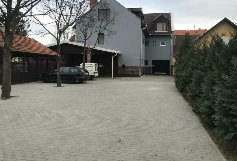 住宿加早餐  Kerekes Panzió és étterem