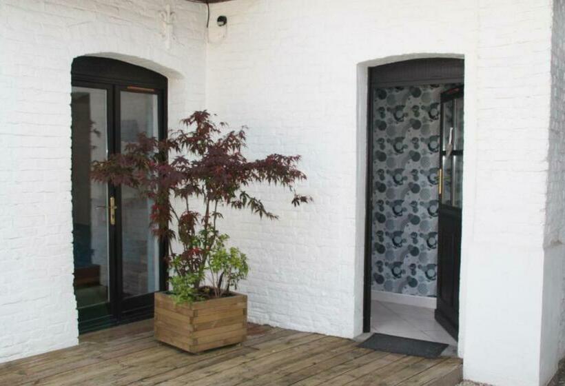 住宿加早餐  La Ferme De La Place