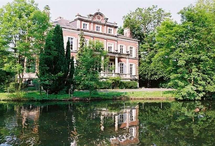 ベッドアンドブレックファースト Le Chateau De Philiomel