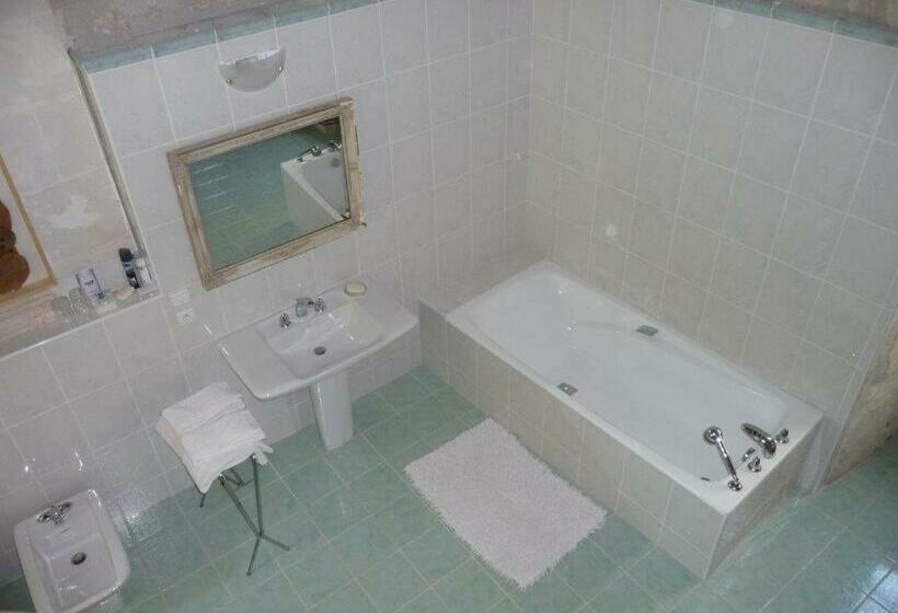 ベッドアンドブレックファースト Le Claveau