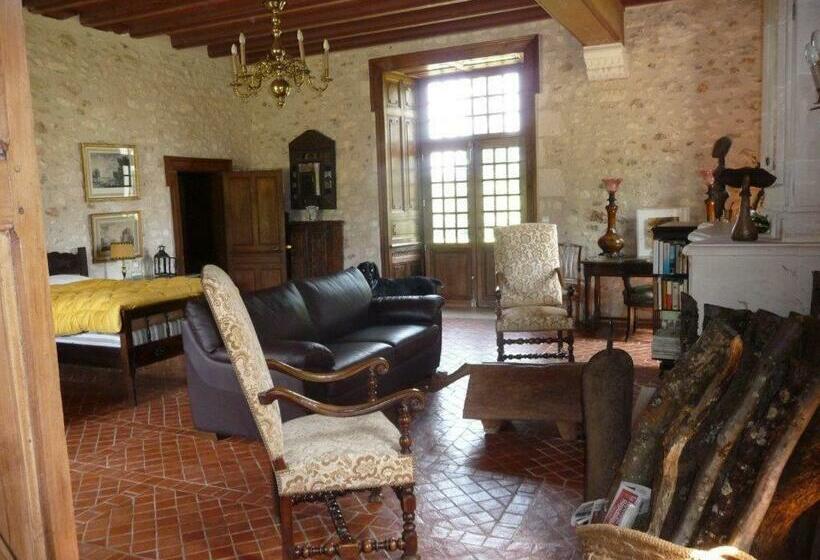 ベッドアンドブレックファースト Le Claveau