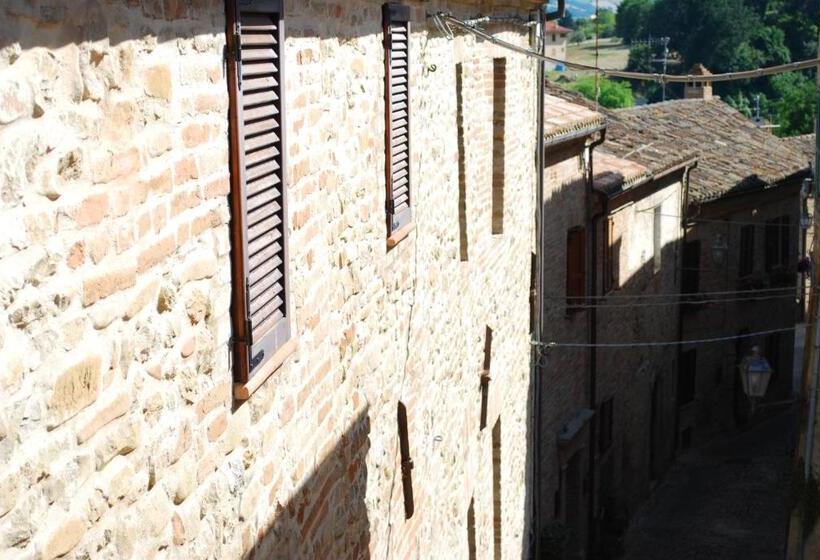 مبيت وإفطار Locanda I Piceni