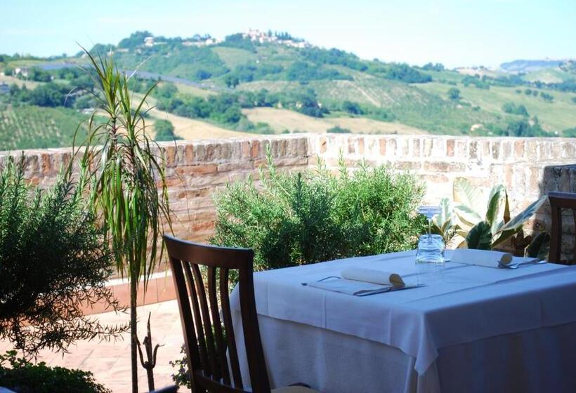 مبيت وإفطار Locanda I Piceni