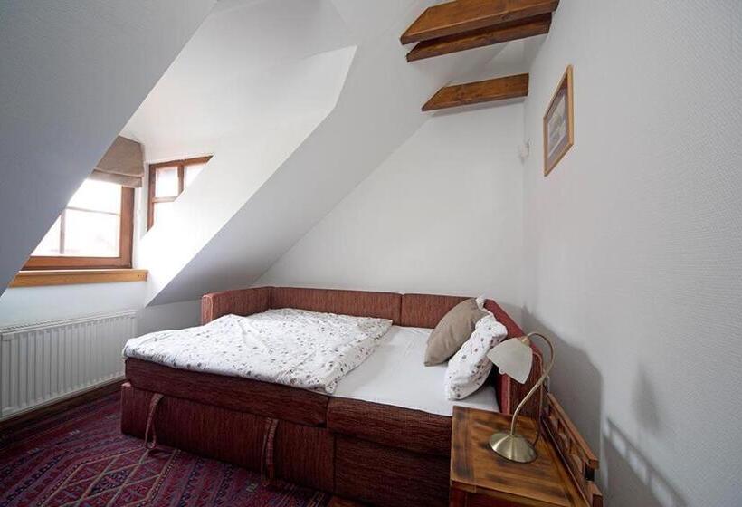 צימר Barka Galéria Hotel és étterem