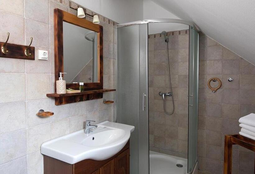 צימר Barka Galéria Hotel és étterem