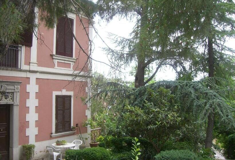 住宿加早餐  Villa Genny