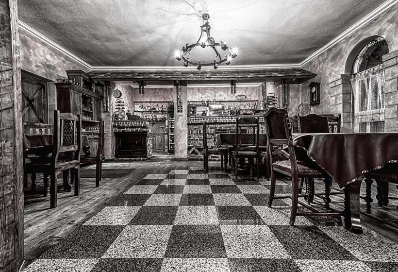 Bástya Panzió és étterem