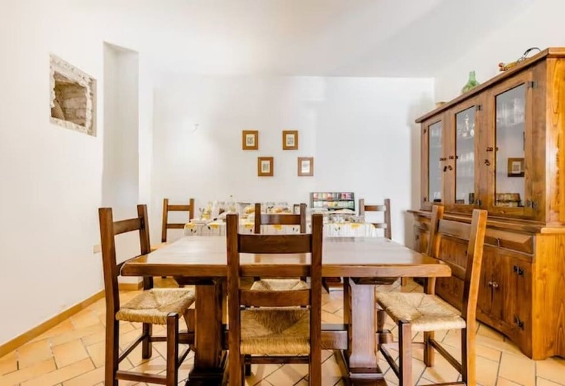 בית מלון כפרי Agriturismo Il Castello