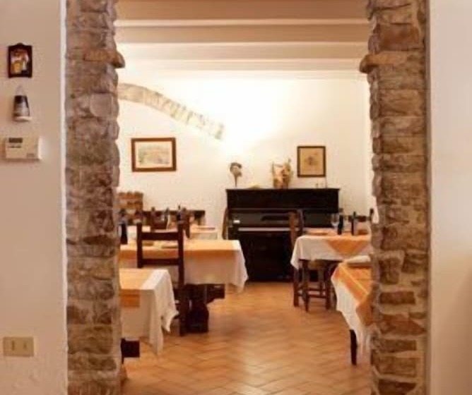 בית מלון כפרי Agriturismo Il Castello