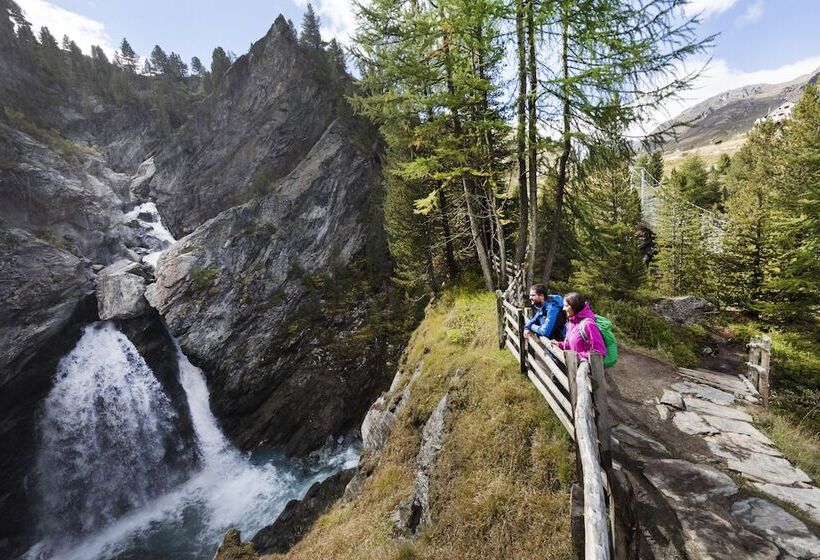 בית מלון כפרי Burgaunerhof