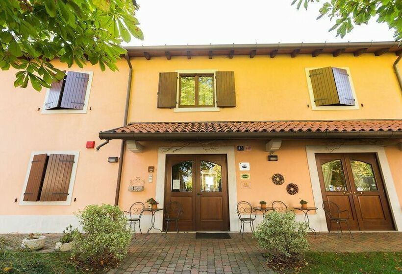 בית מלון כפרי Center