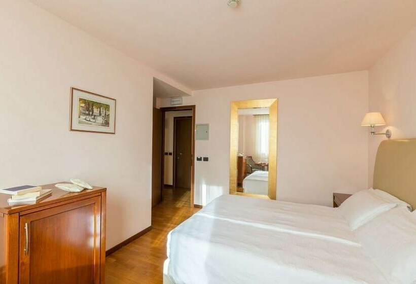 בית מלון כפרי Center