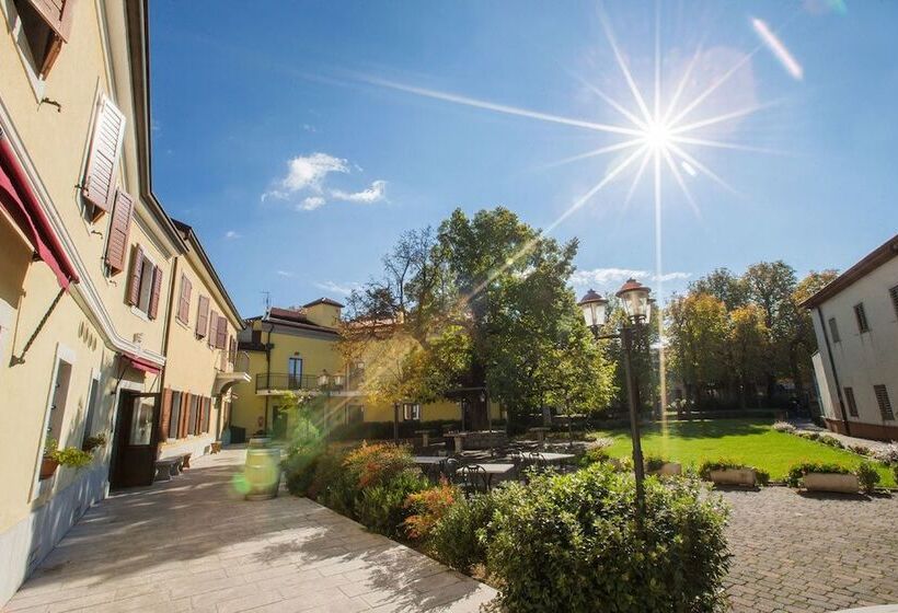 בית מלון כפרי Center