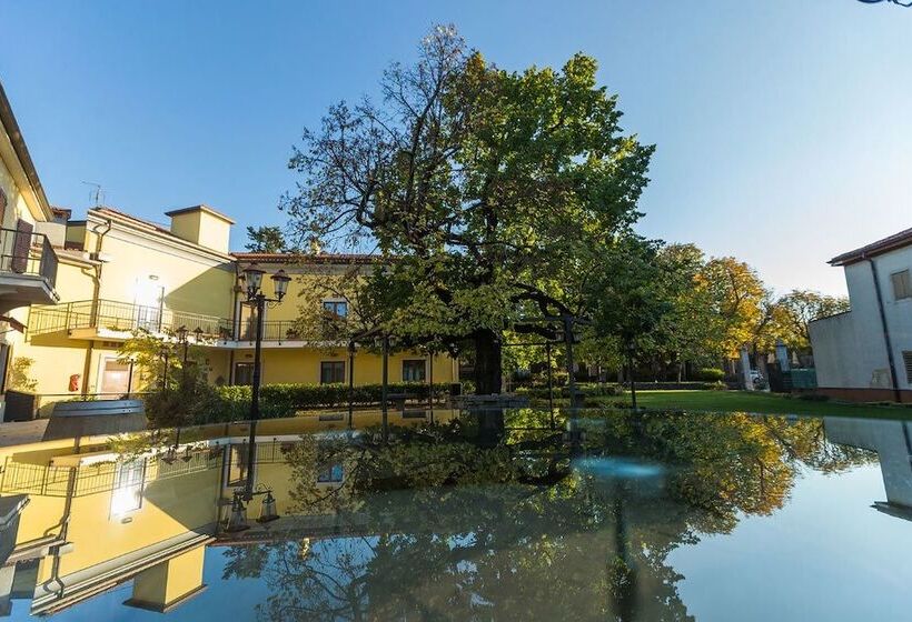 בית מלון כפרי Center