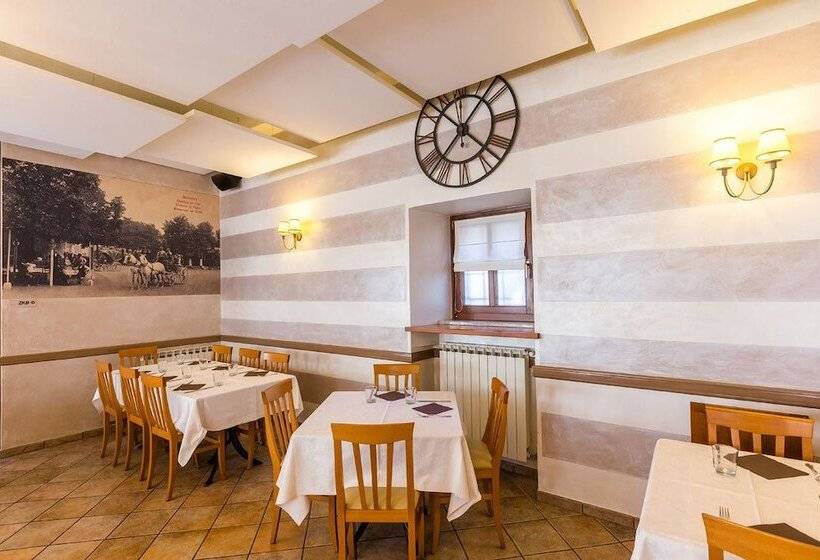 בית מלון כפרי Center