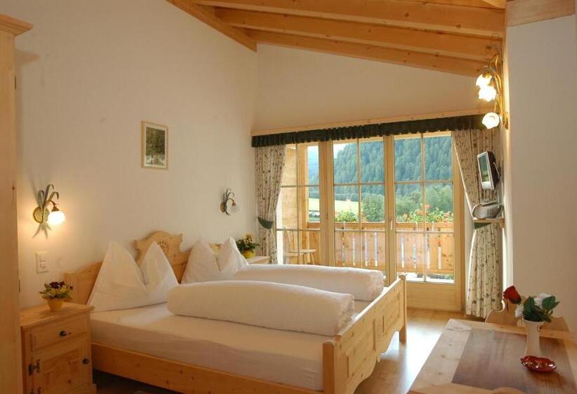 فندق Crusch Alba Sta Maria