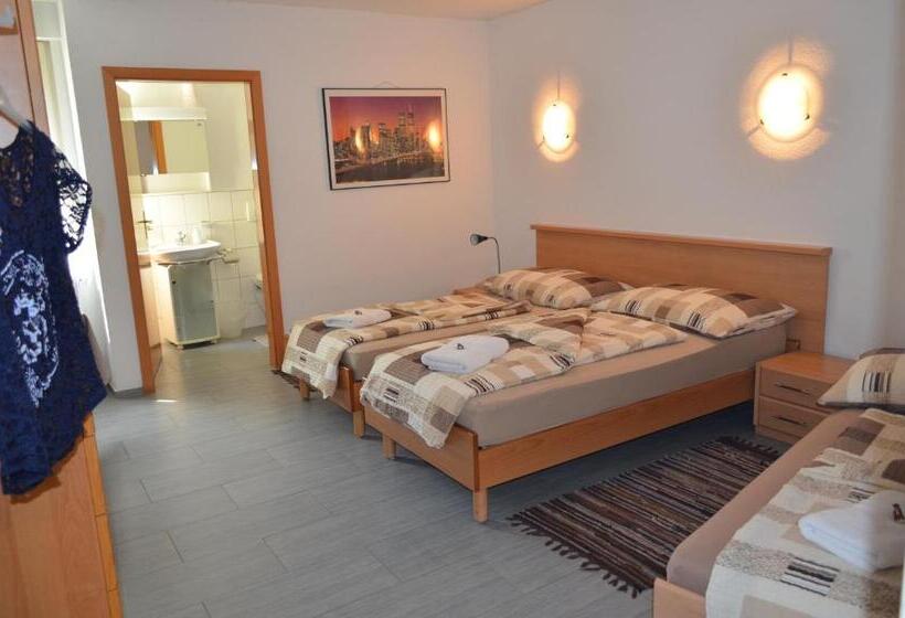 בית מלון כפרי Don Camillo Gästehaus