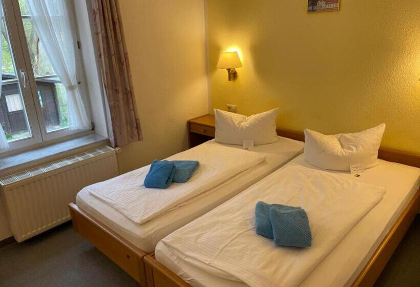 Отель Gutshaus Kajahn