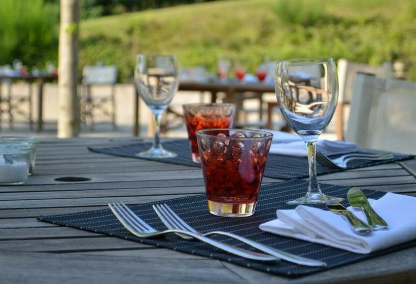 Отель Hostellerie La Bergerie