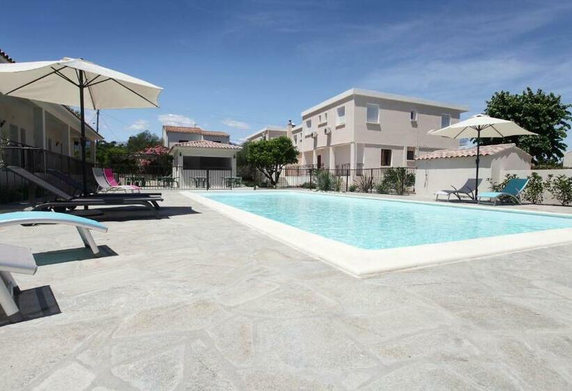 هتل Hôtel Des Nacres