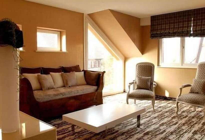 Отель Hôtel à La Ferme