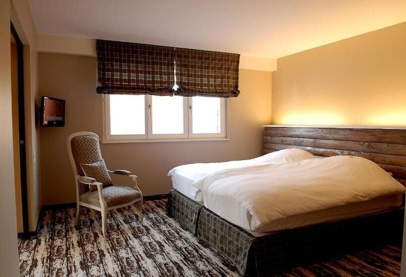 Отель Hôtel à La Ferme