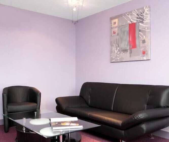 فندق Hôtel & Restaurant   Le Manoir Des Cèdres   Piscine Chauffée Et Climatisation