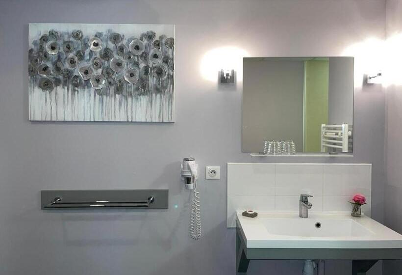 فندق Hôtel & Restaurant   Le Manoir Des Cèdres   Piscine Chauffée Et Climatisation