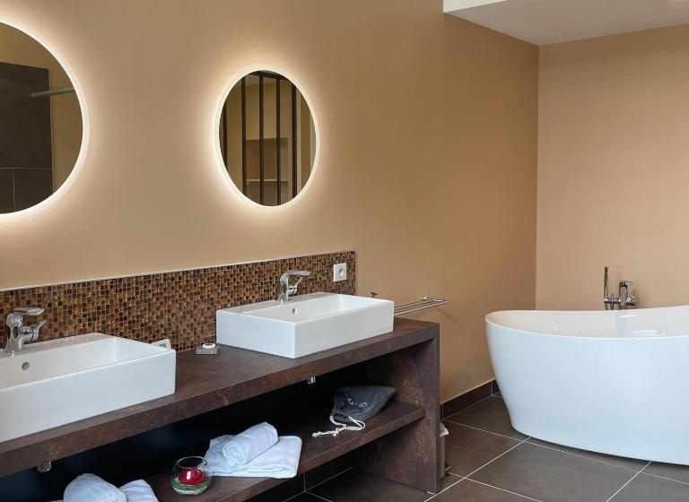 فندق Hôtel & Restaurant   Le Manoir Des Cèdres   Piscine Chauffée Et Climatisation