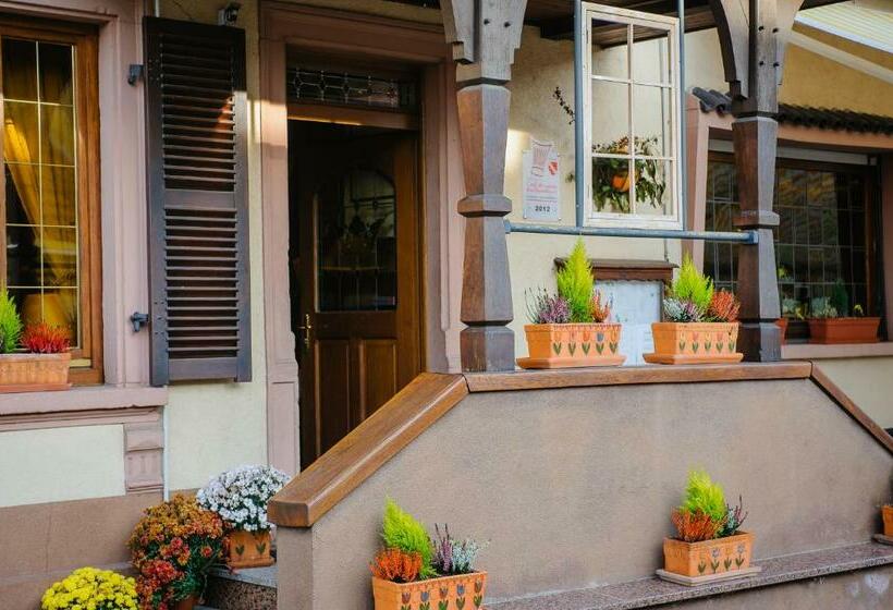 ホテル Hôtel Restaurant La Couronne