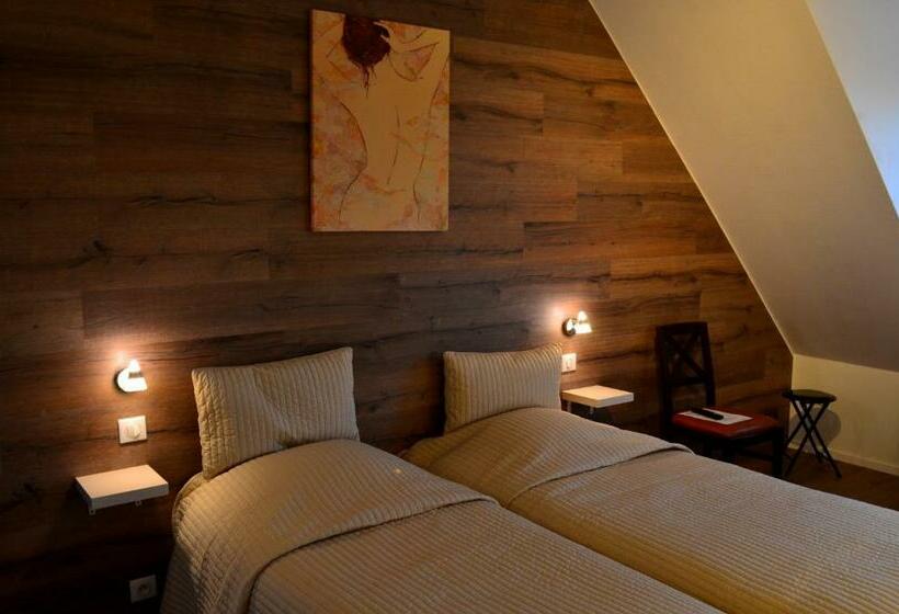 ホテル Hôtel Restaurant La Couronne