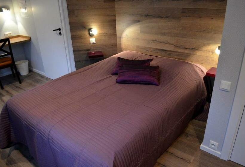 ホテル Hôtel Restaurant La Couronne