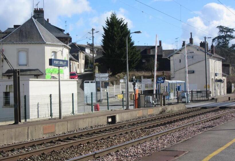 Отель Le Brillet Pontin