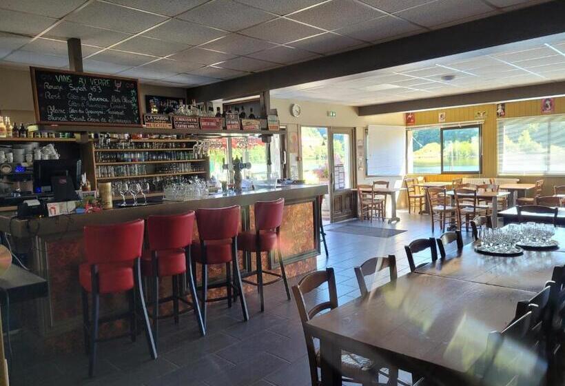 בית מלון כפרי Le Lac Des Moines