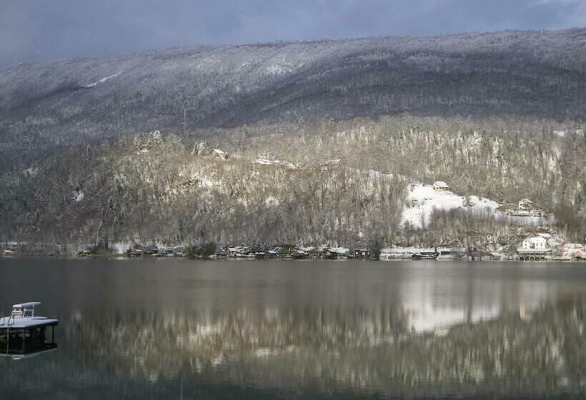 בית מלון כפרי Les Sirenes