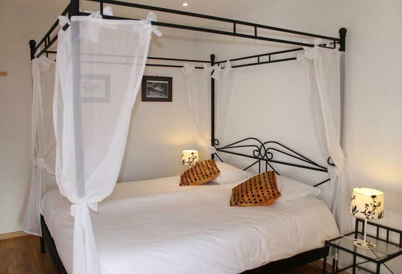 בית מלון כפרי Petit Hôtel De Chaumont