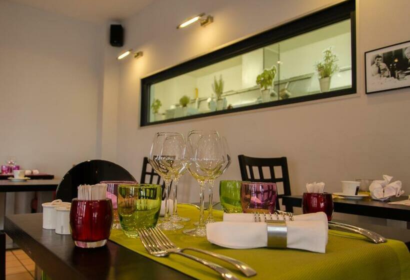 ホテル Restaurant La Cuis'in