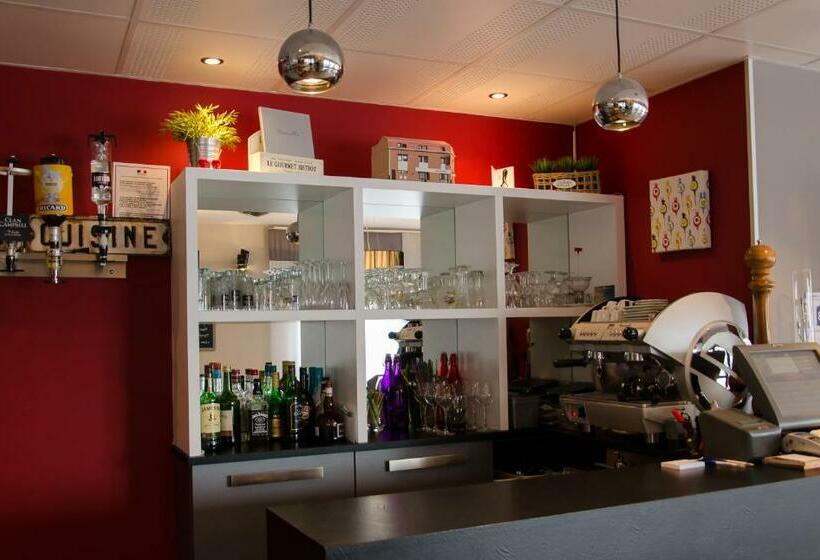 ホテル Restaurant La Cuis'in