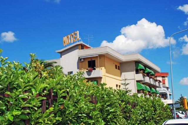 Отель Santoianni