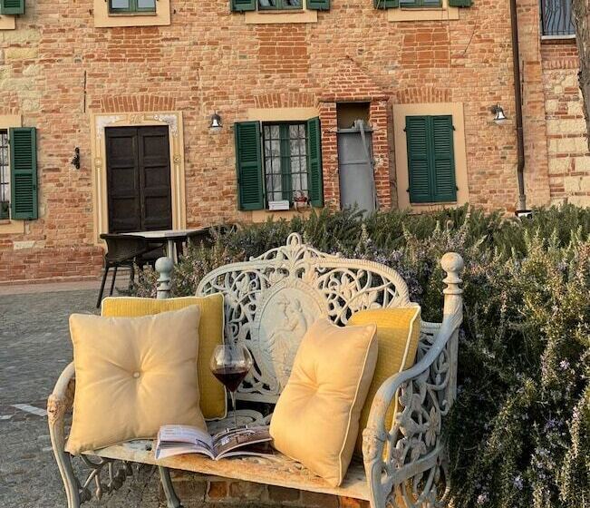 فندق Tenuta Montemagno Relais & Wines