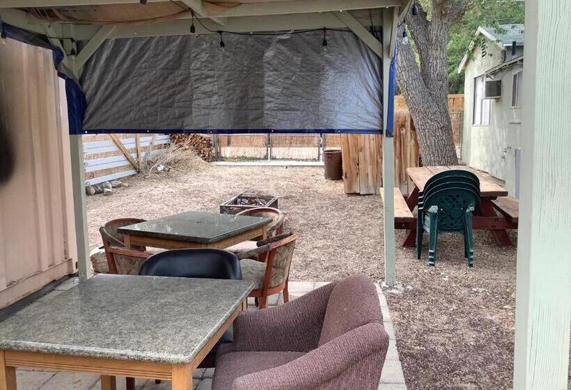 Independence Courthouse Motel